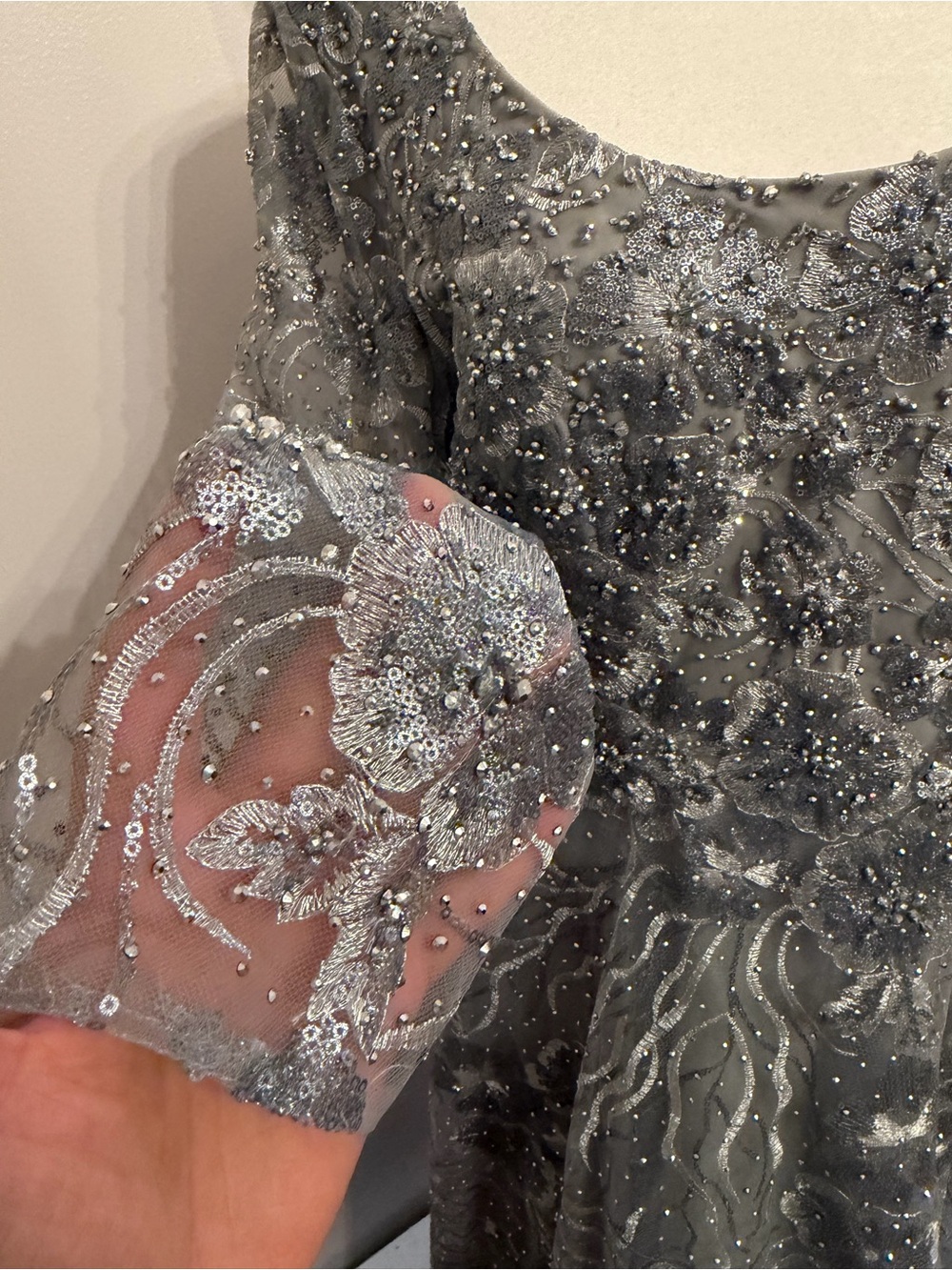 Mac Duggal 20285 Scoop Neck
Beaded Lace Dress Evening Gown, Formal Dress size 10 - Picture 6 of 15